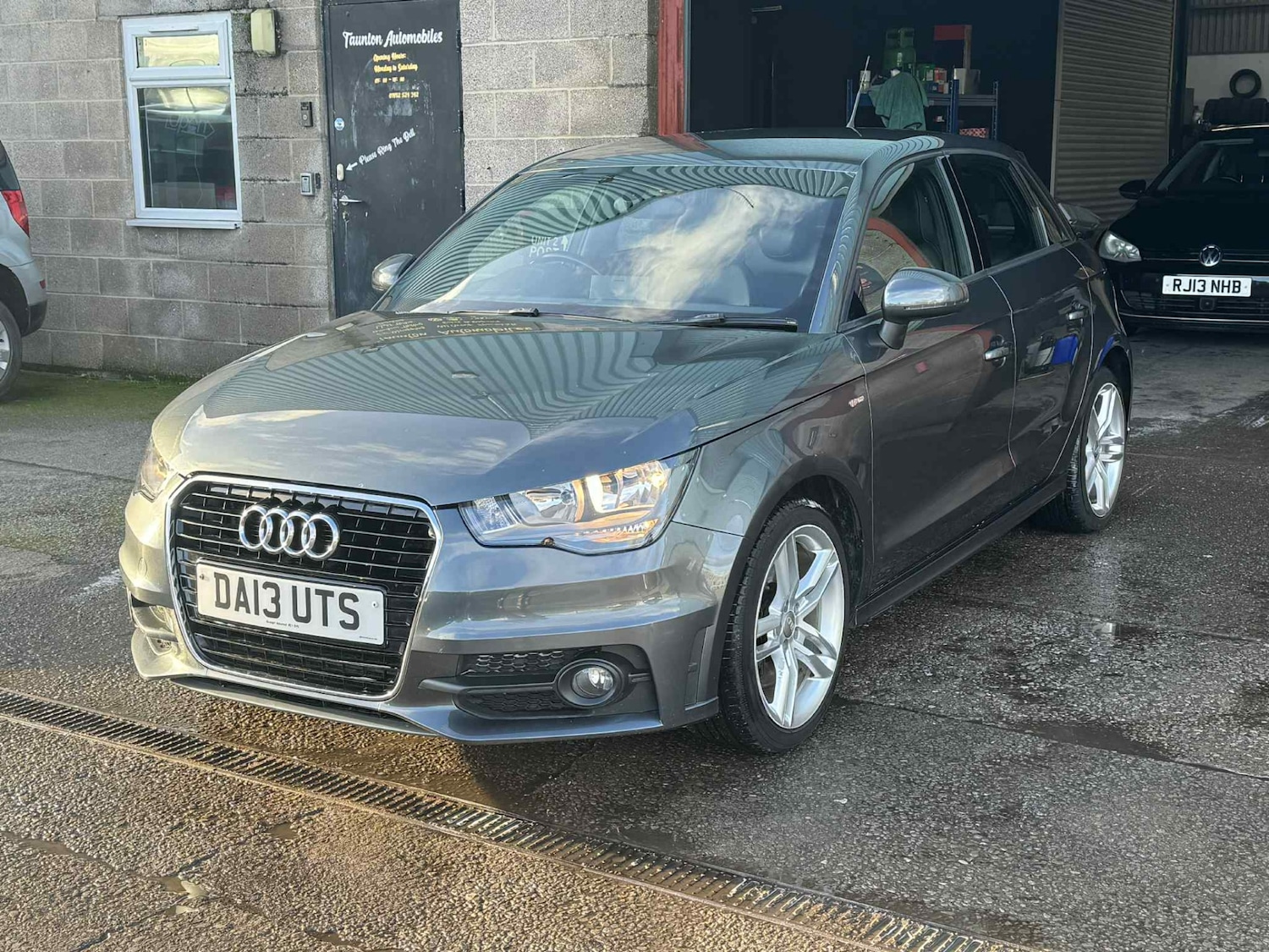 Used Audi A1 2013 for sale - 76757925: Photo 17
