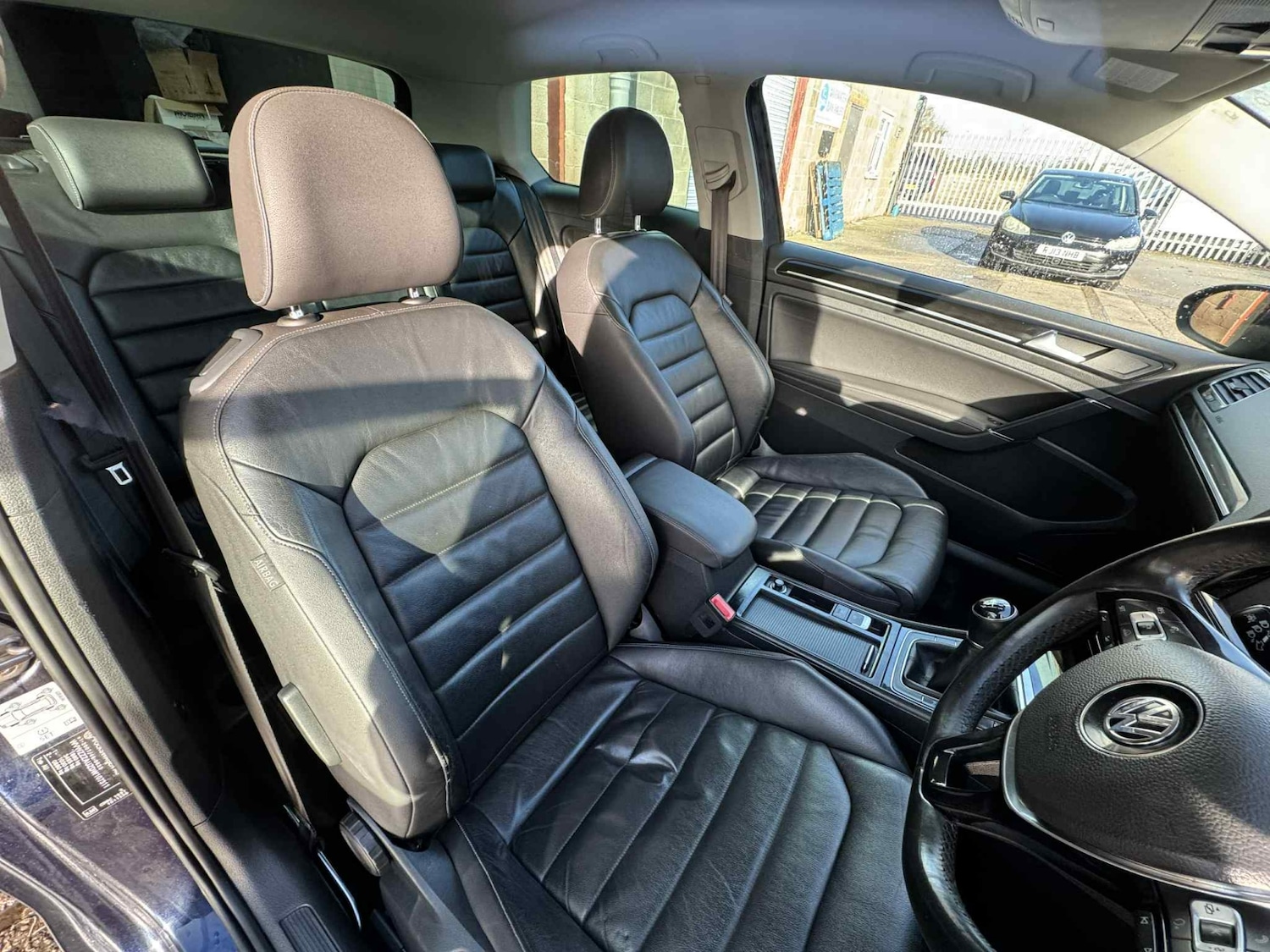 Used Volkswagen Golf 2013 for sale - 76669441: Photo 9