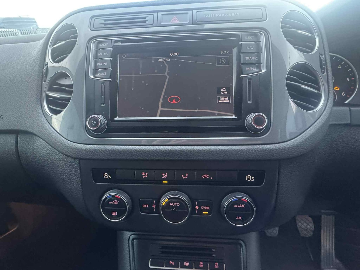 Used Volkswagen Tiguan 2015 for sale - 77288724: Photo 9