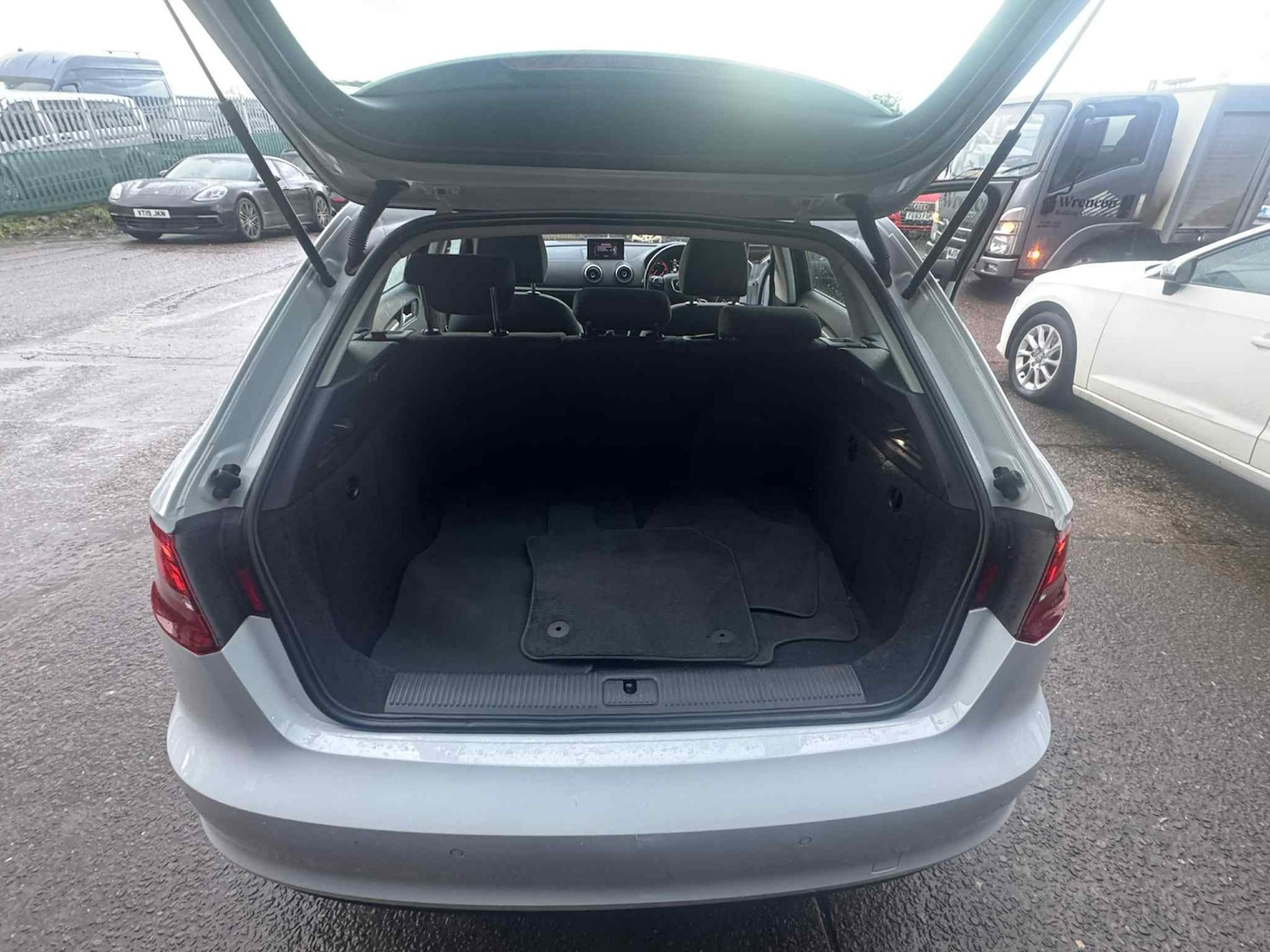 Used Audi A3 2014 for sale - 77288826: Photo 12