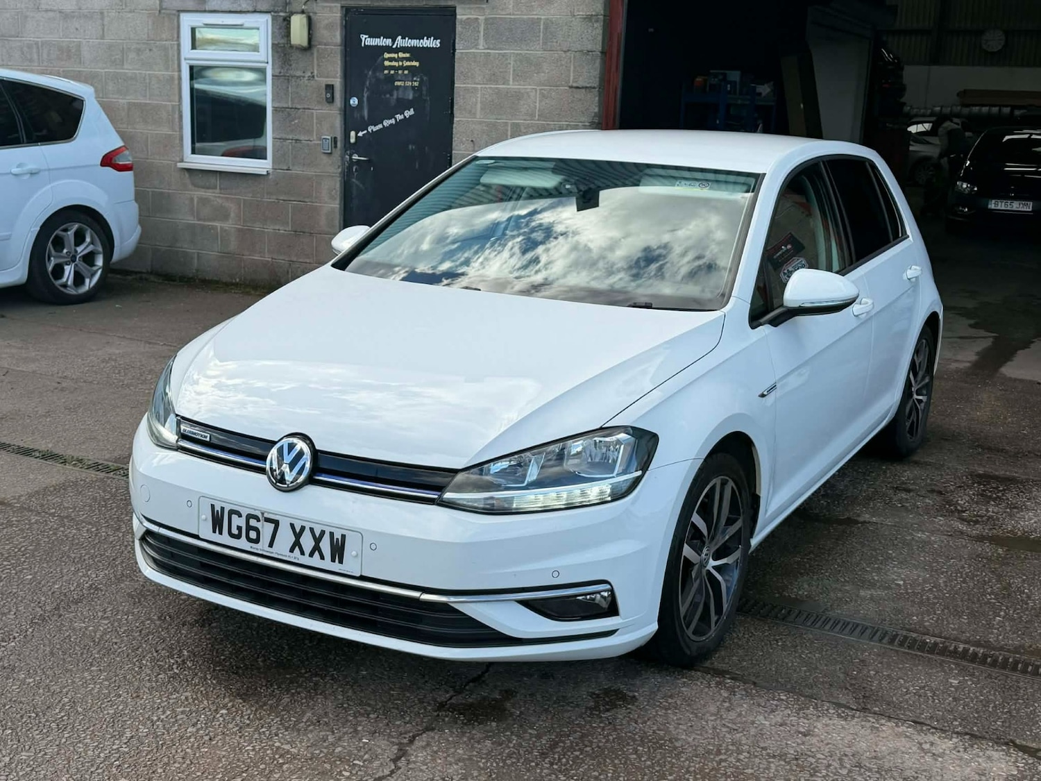 Used Volkswagen Golf 2017 for sale - 78091835: Photo 8