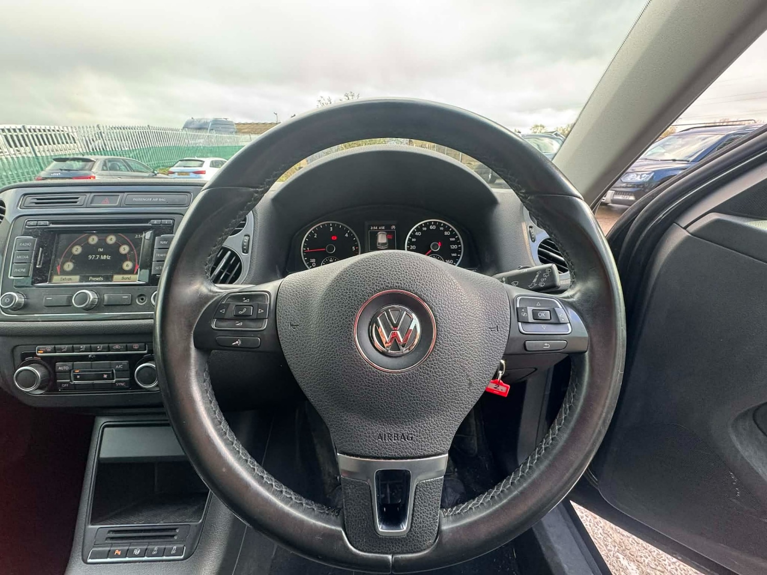 Used Volkswagen Tiguan 2014 for sale - 77543853: Photo 8