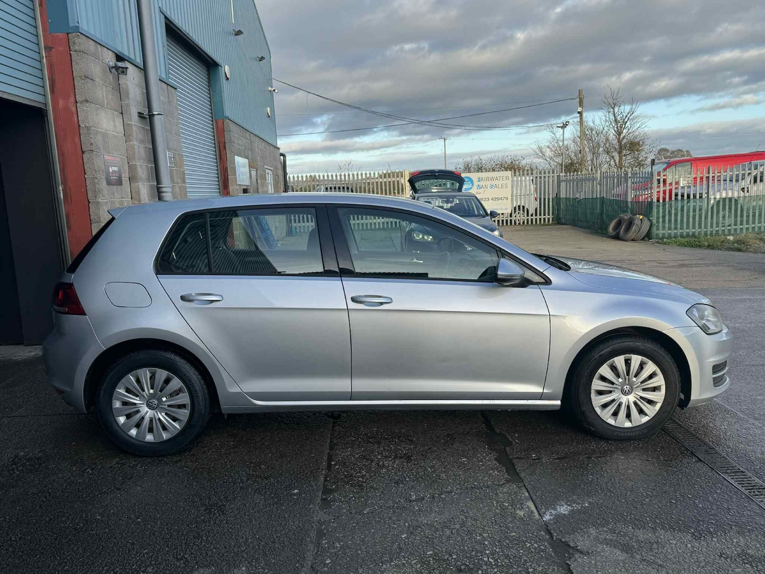 Used Volkswagen Golf 2013 for sale - 76758803: Photo 4