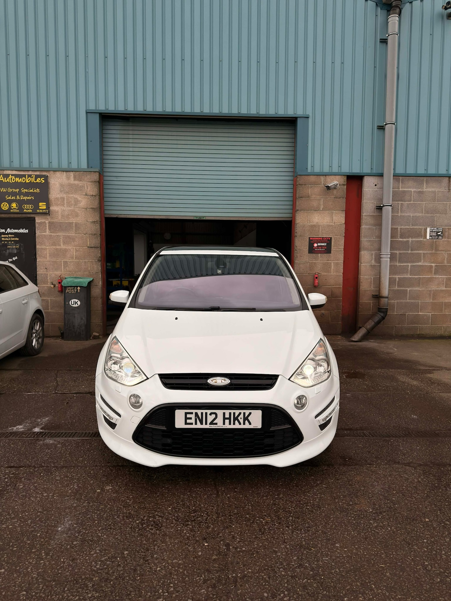 Used Ford S-Max 2012 for sale - 77819017: Photo 2