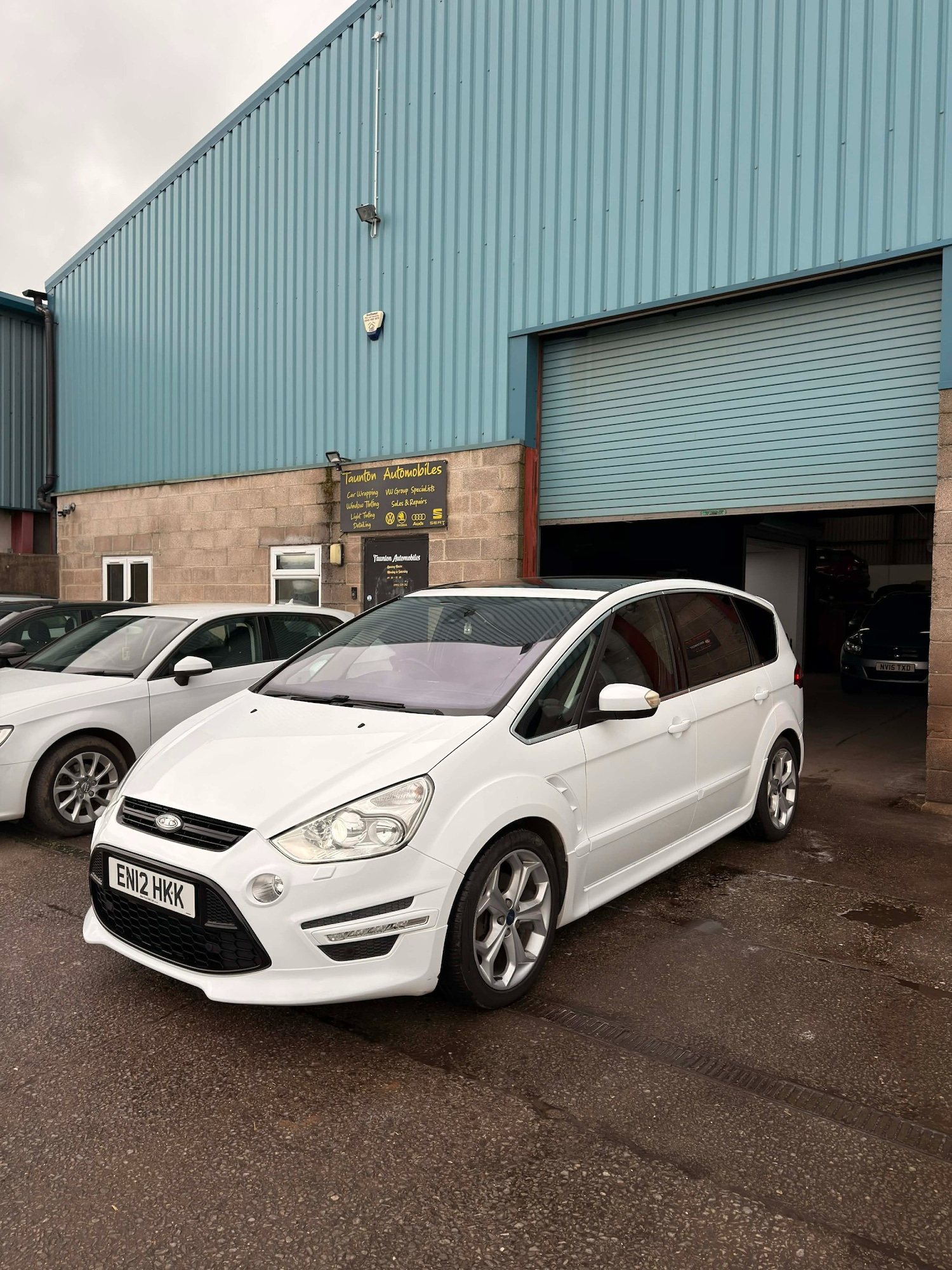 Used Ford S-Max 2012 for sale - 77819017: Photo 3