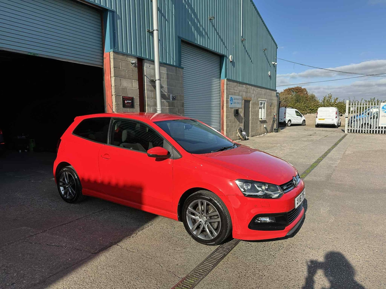 Used Volkswagen Polo 2016 for sale - 76265814: Photo 4