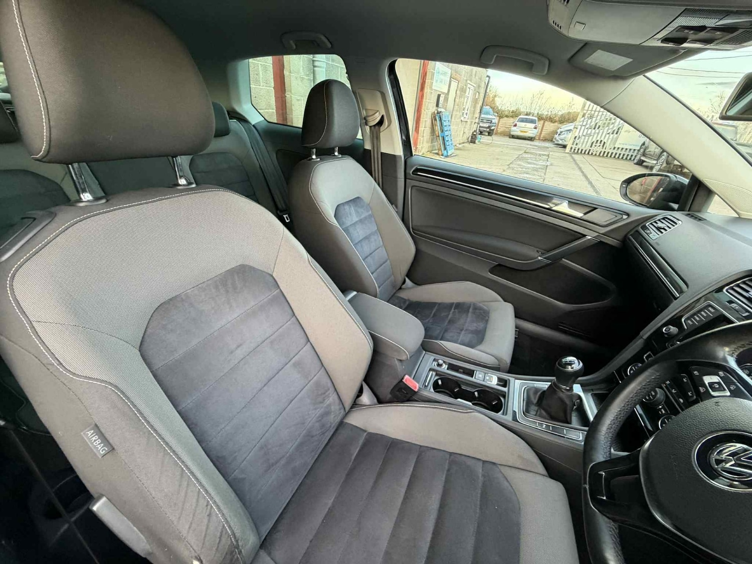 Used Volkswagen Golf 2013 for sale - 76669428: Photo 23