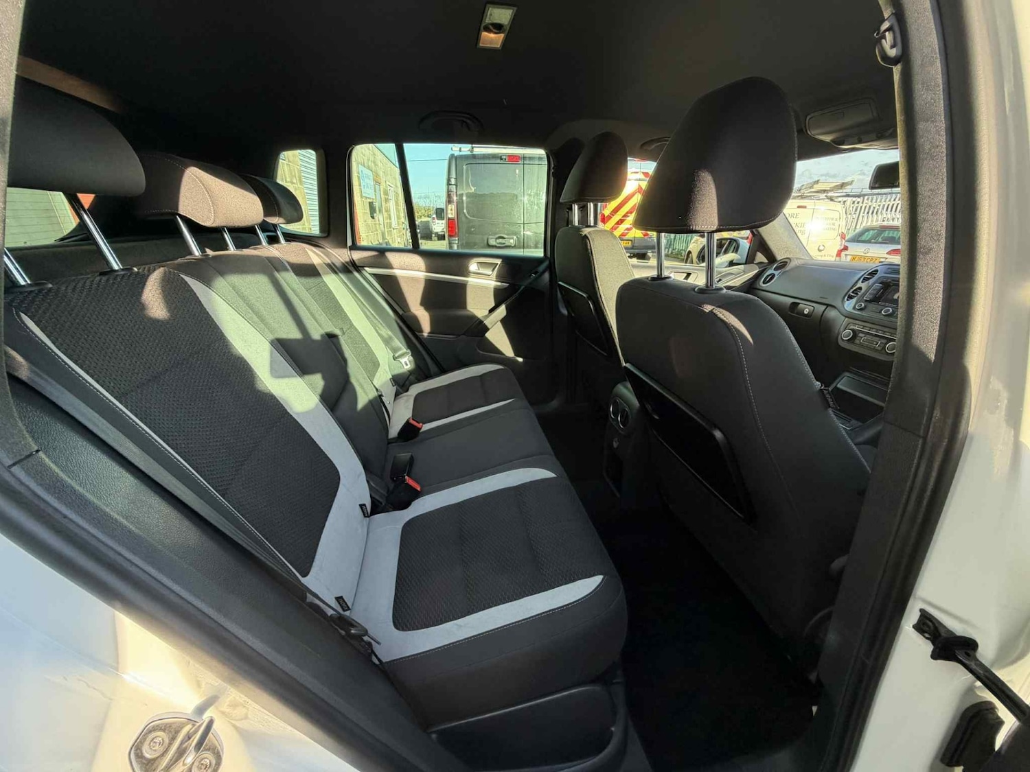 Used Volkswagen Tiguan 2015 for sale - 76940389: Photo 11