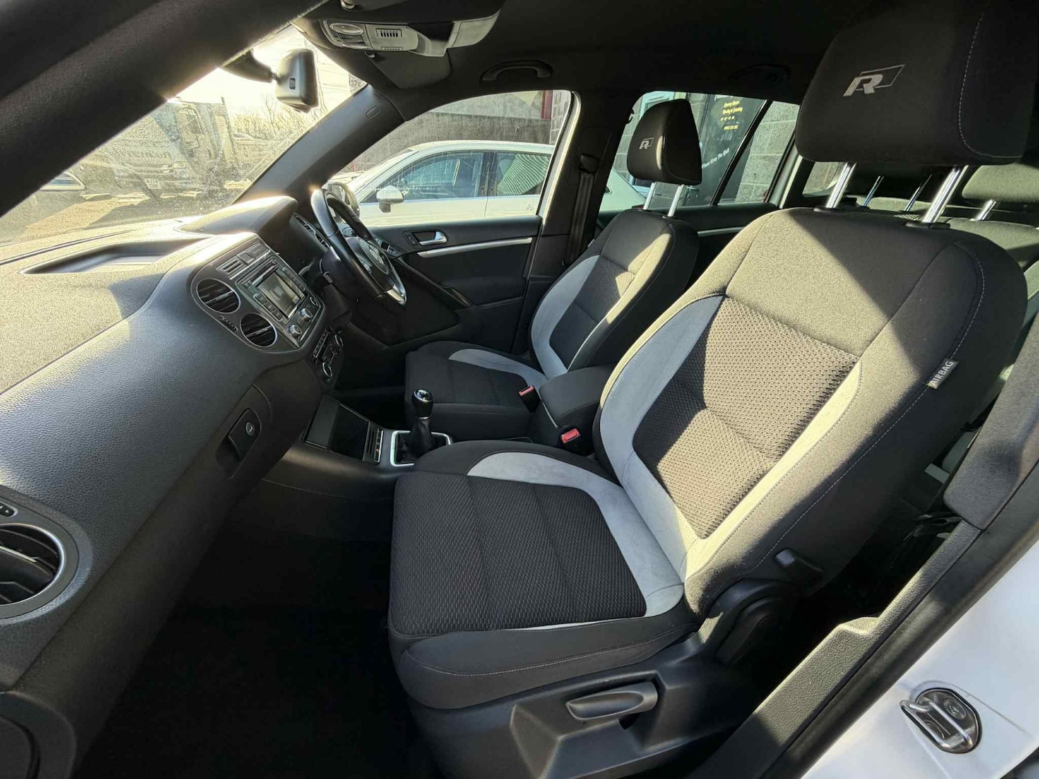 Used Volkswagen Tiguan 2015 for sale - 76940389: Photo 25