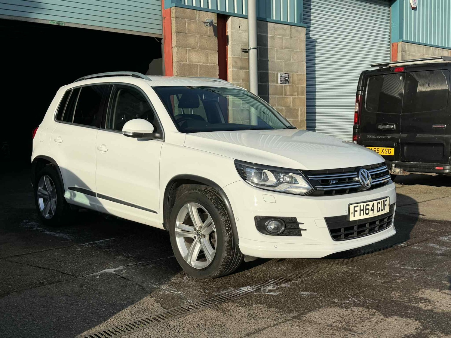 Used Volkswagen Tiguan 2015 for sale - 76940389: Photo 3