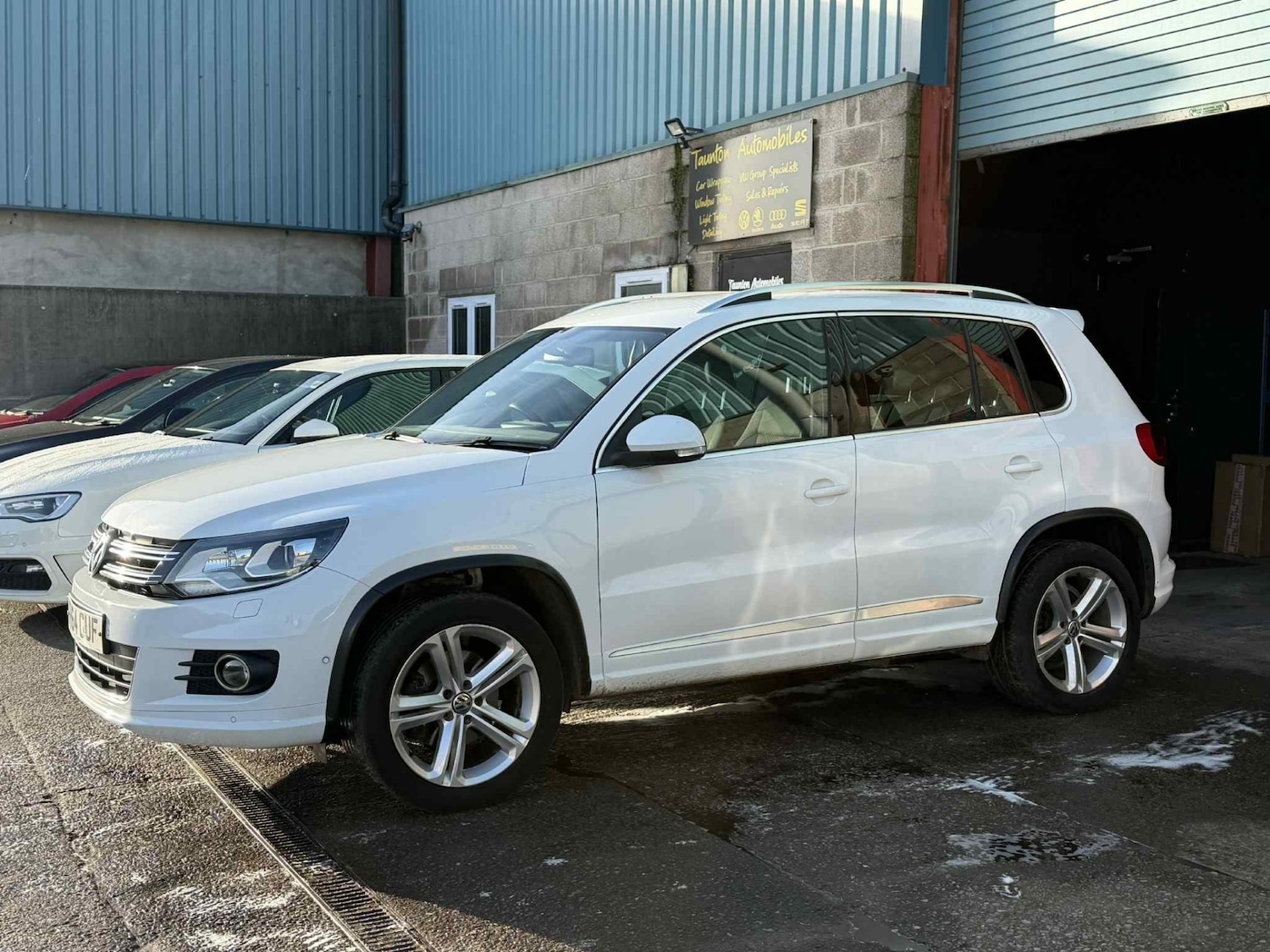 Used Volkswagen Tiguan 2015 for sale - 76940389: Photo 4