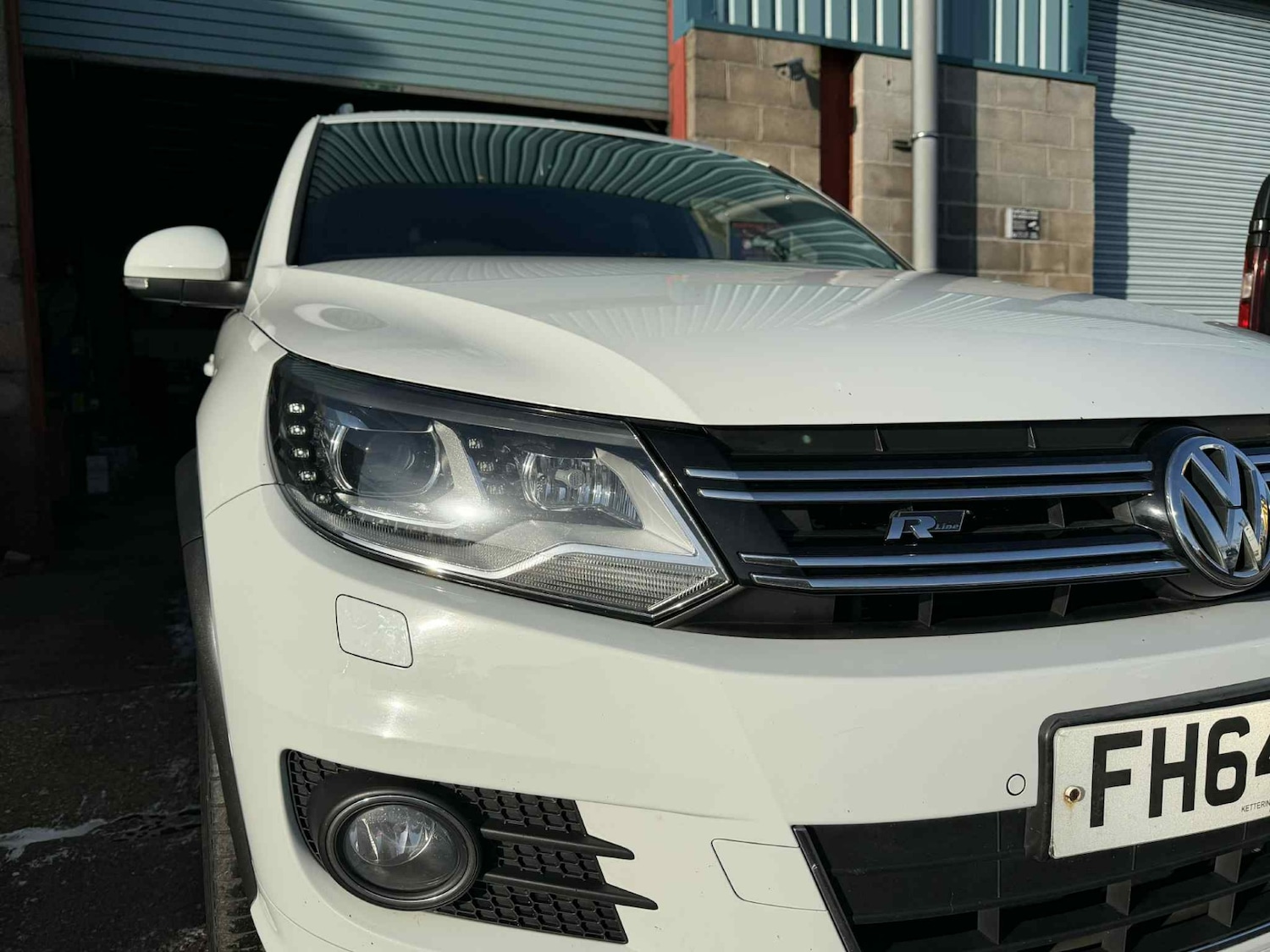 Used Volkswagen Tiguan 2015 for sale - 76940389: Photo 5