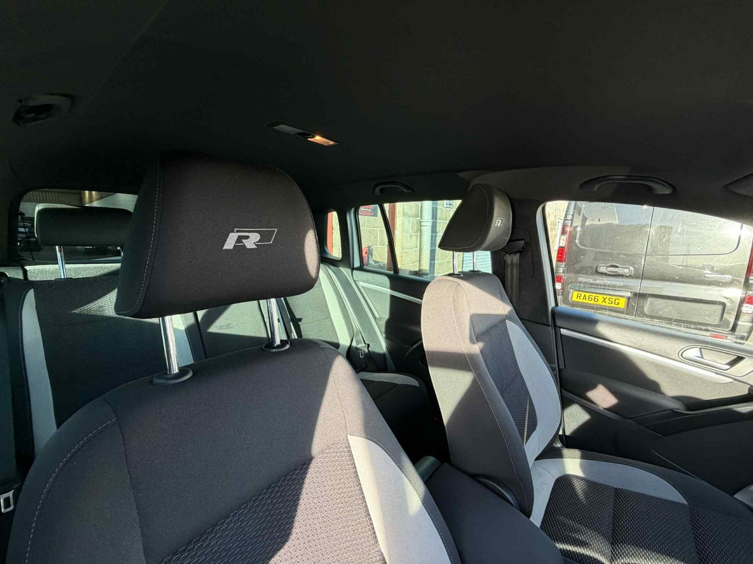 Used Volkswagen Tiguan 2015 for sale - 76940389: Photo 9