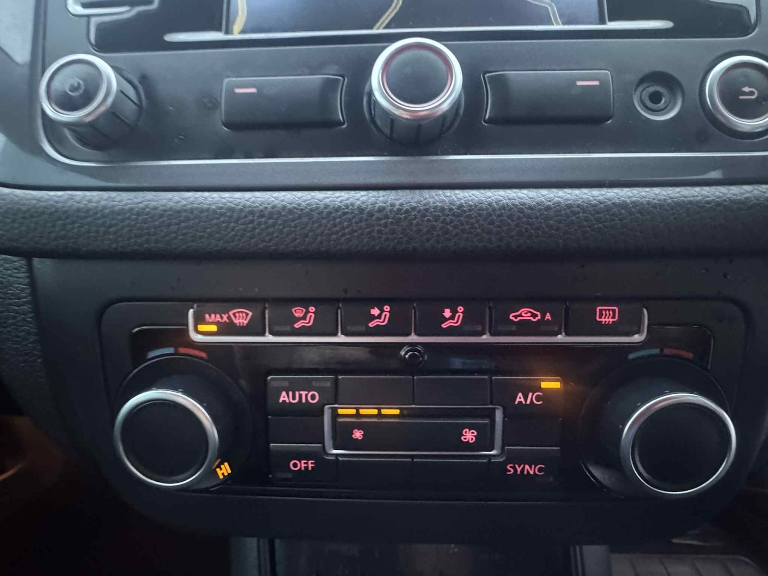 Used Volkswagen Tiguan 2014 for sale - 77286792: Photo 11