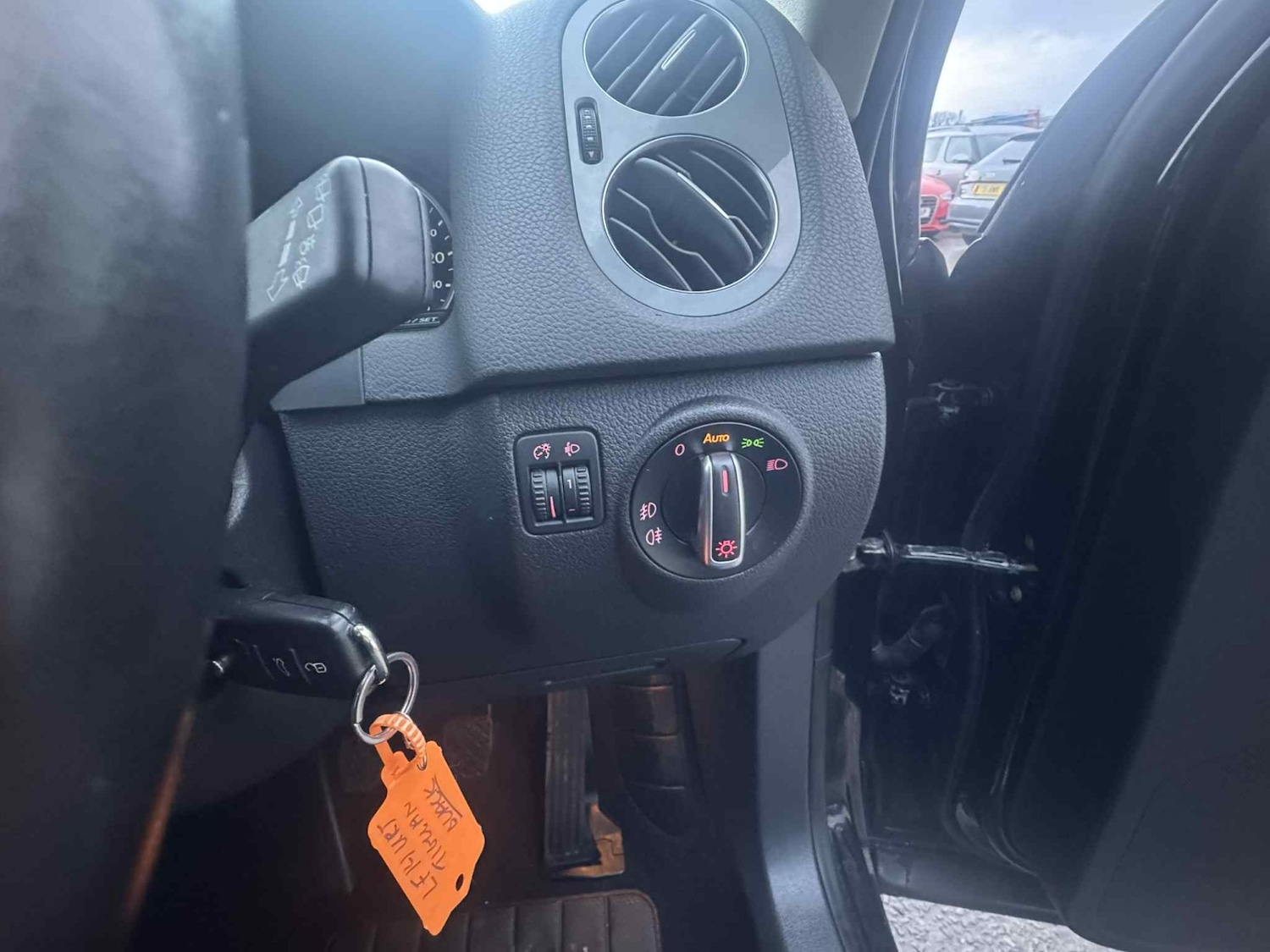 Used Volkswagen Tiguan 2014 for sale - 77286792: Photo 28