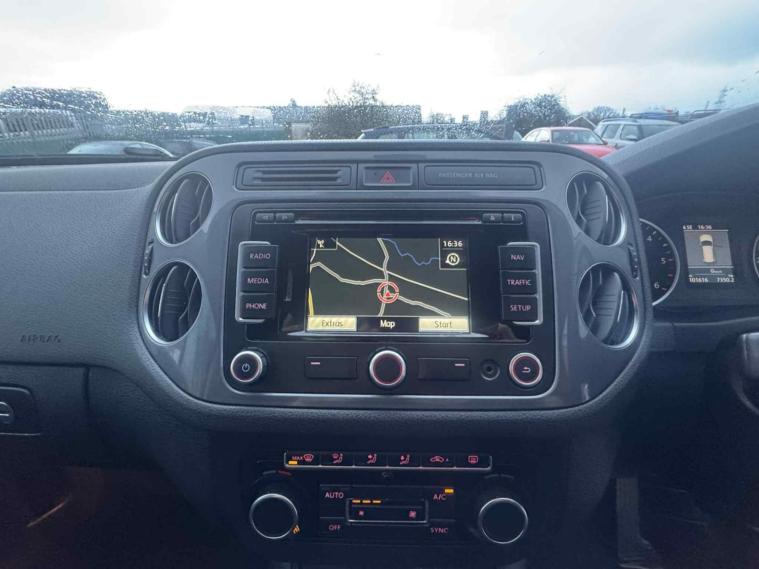 Used Volkswagen Tiguan 2014 for sale - 77286792: Photo 9