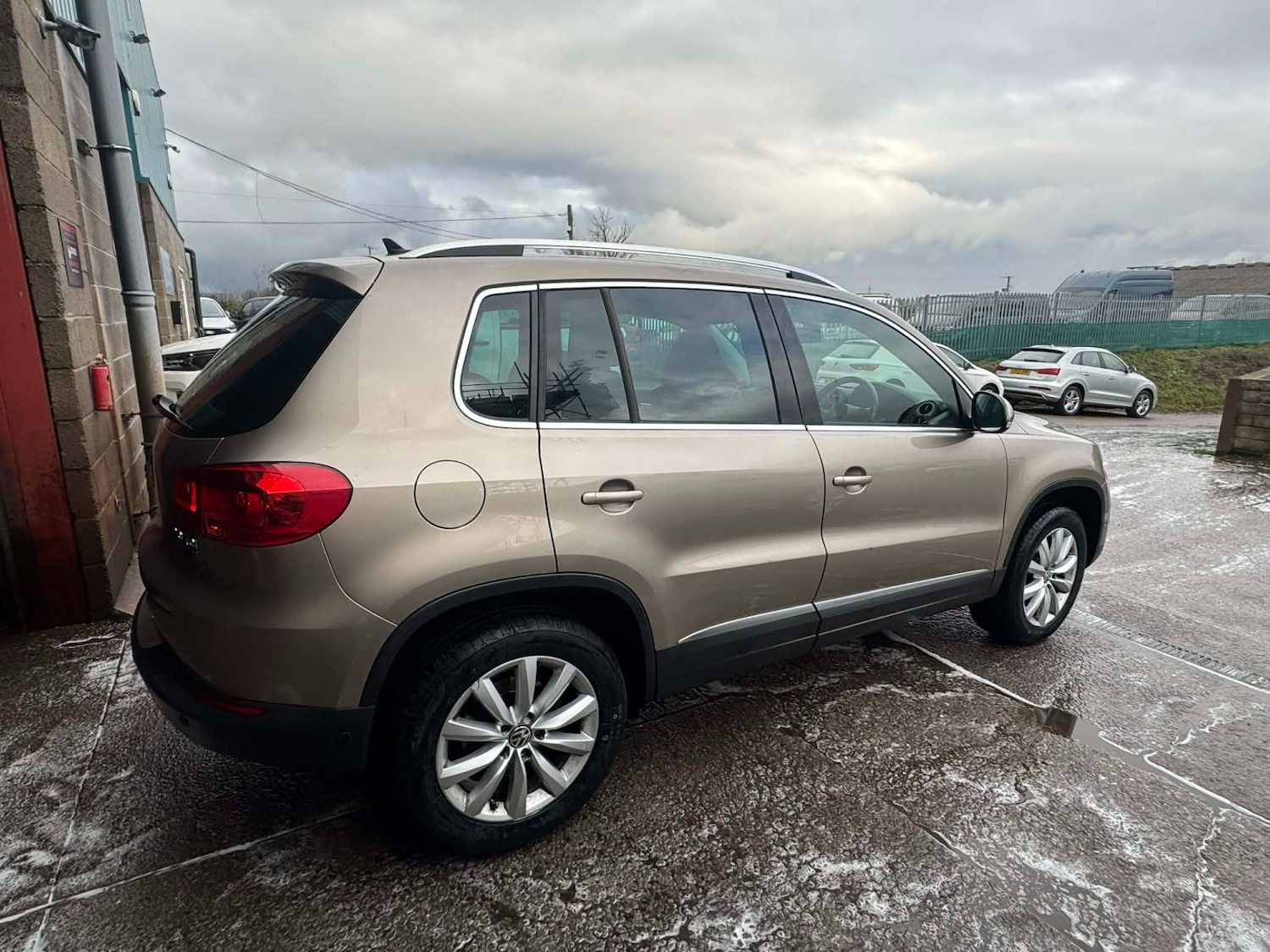 Used Volkswagen Tiguan 2015 for sale - 77545350: Photo 13