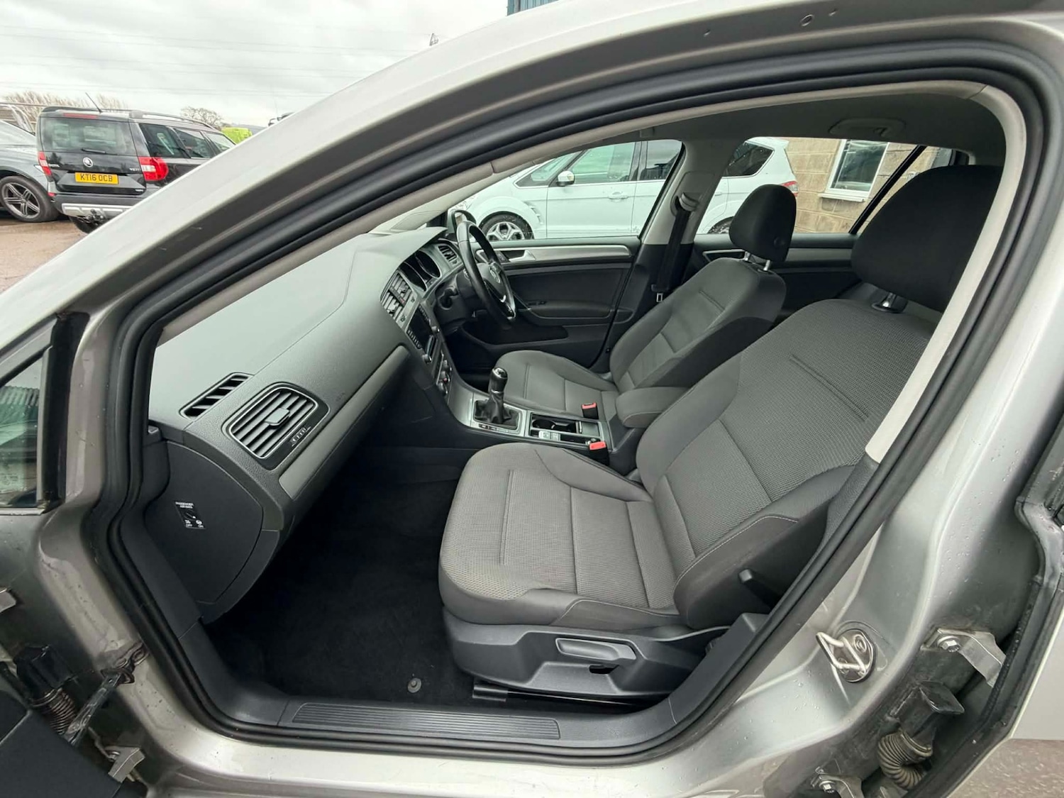 Used Volkswagen Golf 2015 for sale - 77897766: Photo 10