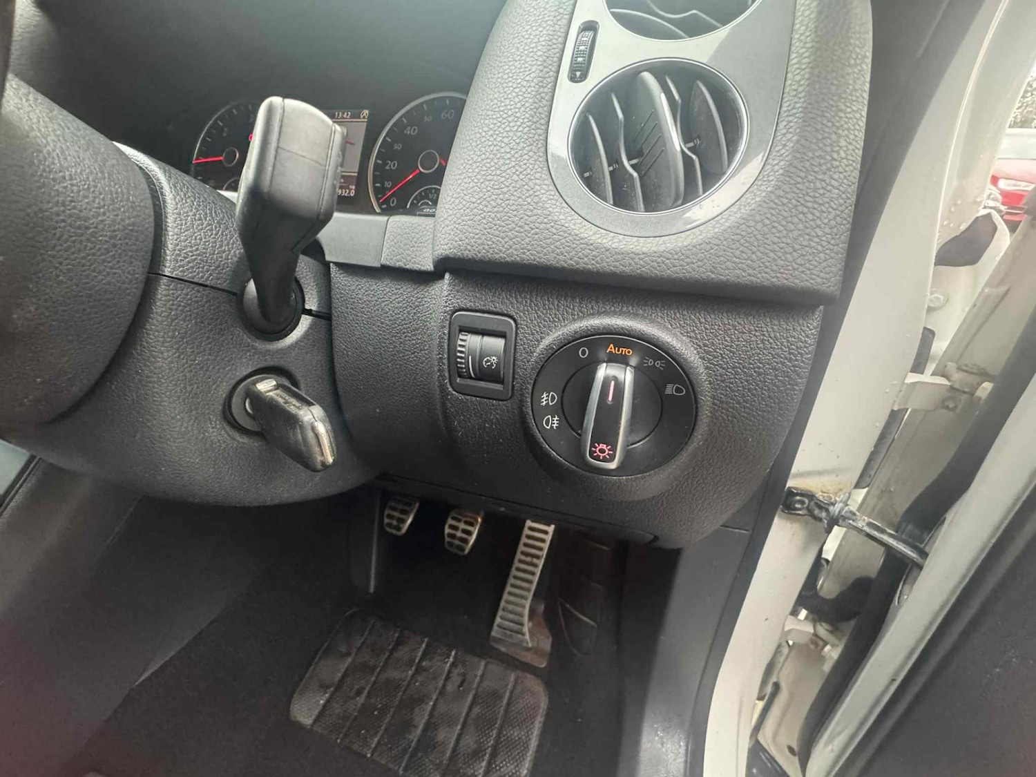 Used Volkswagen Tiguan 2013 for sale - 77289012: Photo 24