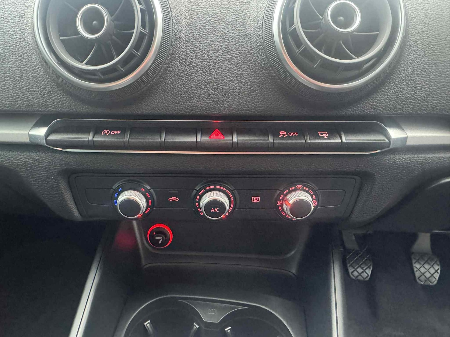 Used Audi A3 2015 for sale - 77289285: Photo 9