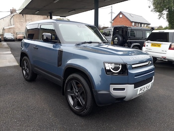 Land Rover - Defender