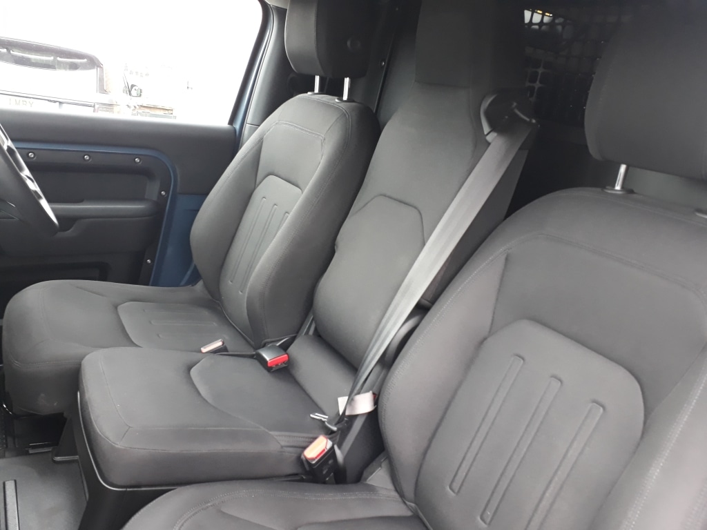 Used Land Rover Defender 2021 for sale - 76149824: Photo 6