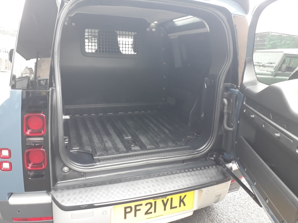 Used Land Rover Defender 2021 for sale - 76149824: Photo 8