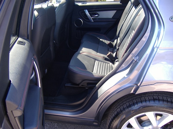 Used Land Rover Discovery Sport 2022 for sale - 74640816: Photo 6