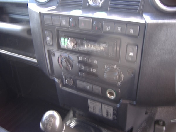 Used Land Rover Defender 110 2013 for sale - 74451487: Photo 15