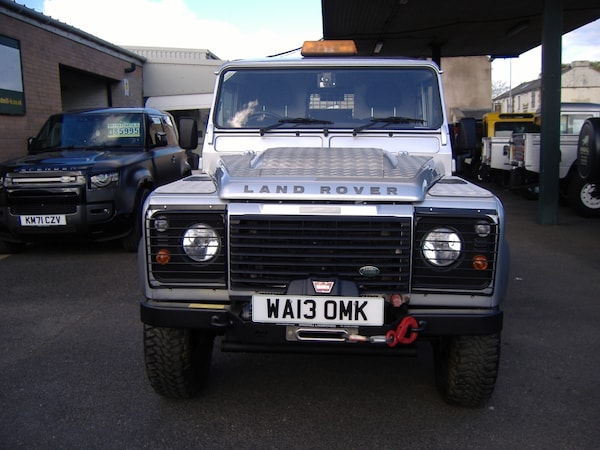 Used Land Rover Defender 110 2013 for sale - 74451487: Photo 2