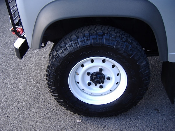 Used Land Rover Defender 110 2013 for sale - 74451487: Photo 4