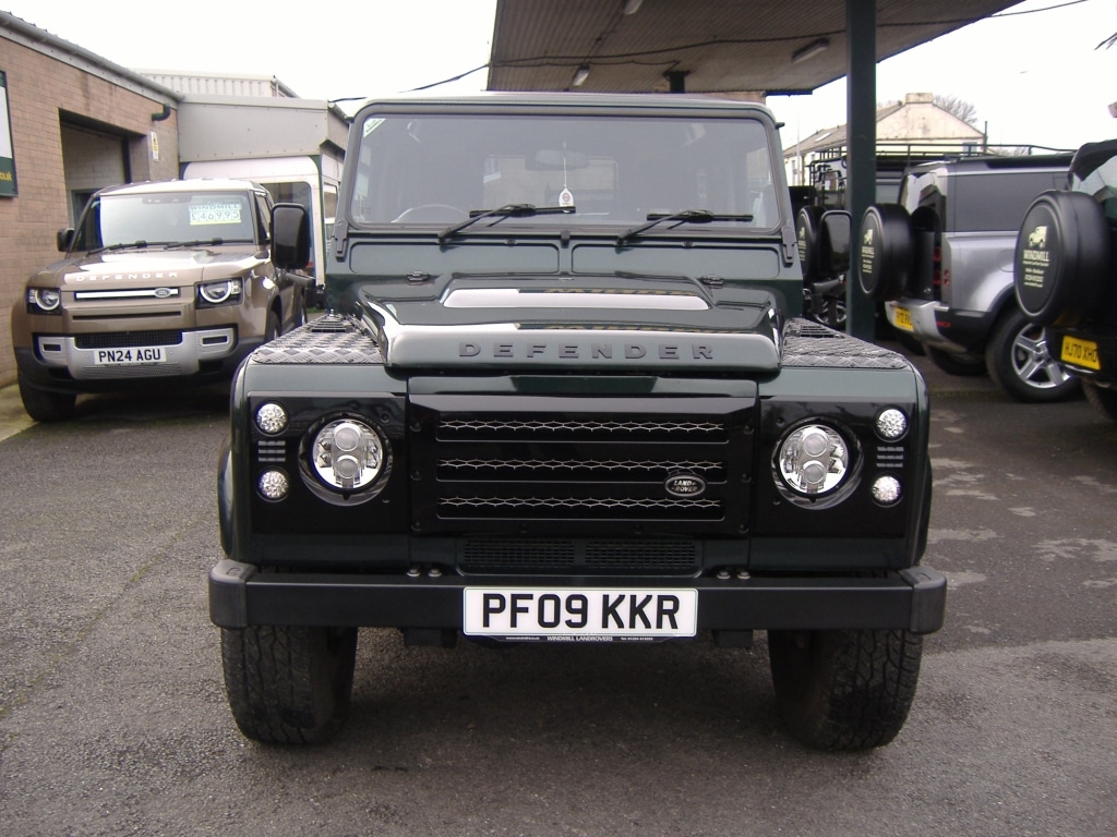 Used Land Rover Defender 2009 for sale - 77694586: Photo 2