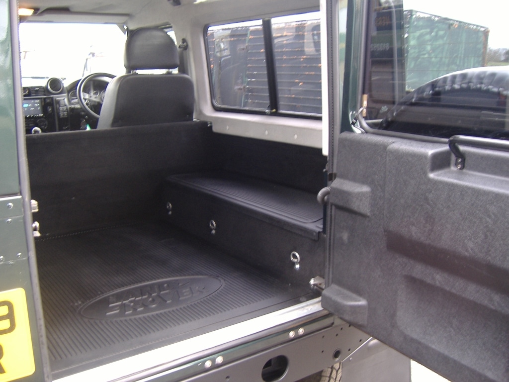 Used Land Rover Defender 2009 for sale - 77694586: Photo 8