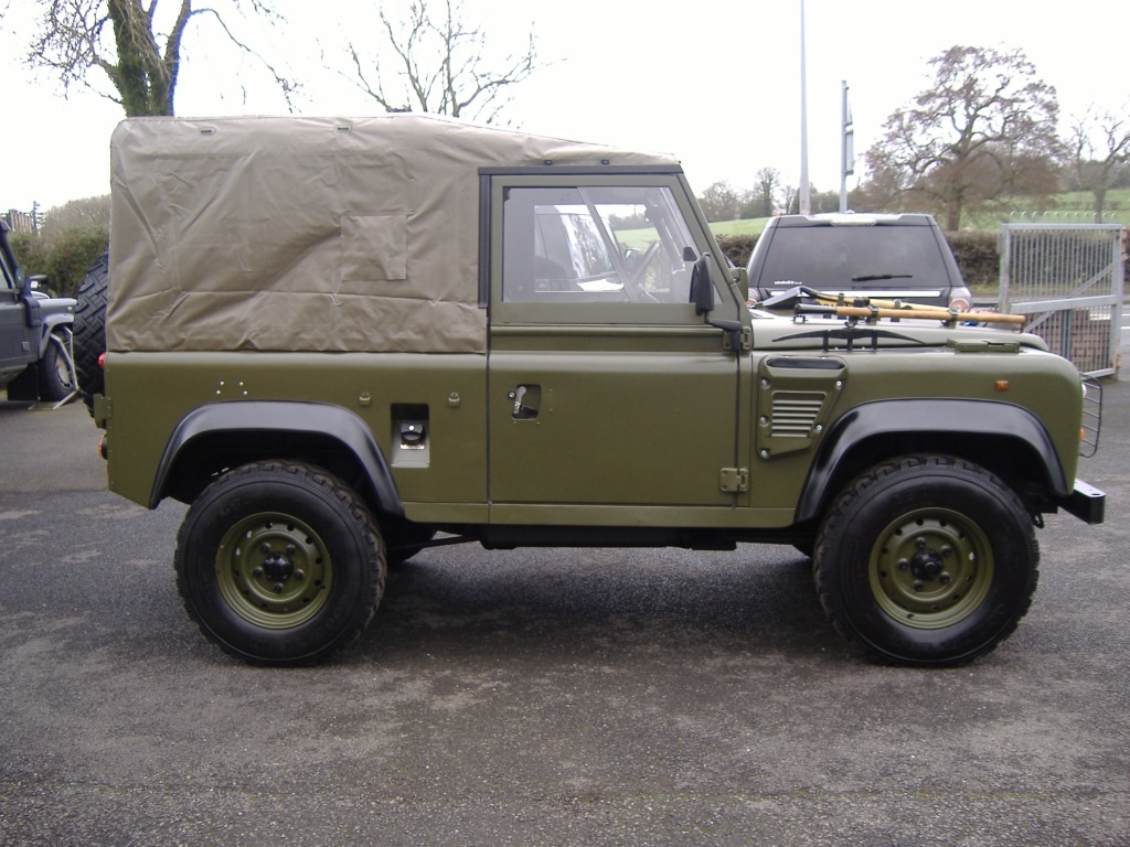 Used Land Rover Defender 90 2025 for sale - 77897914: Photo 17
