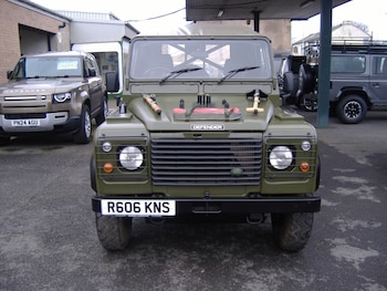 Used Land Rover Defender 90 2025 for sale - 77897914: Photo