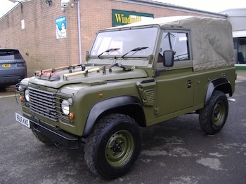 Used Land Rover Defender 90 2025 for sale - 77897914: Photo