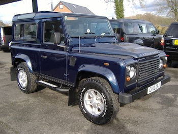 Land Rover Defender feature image