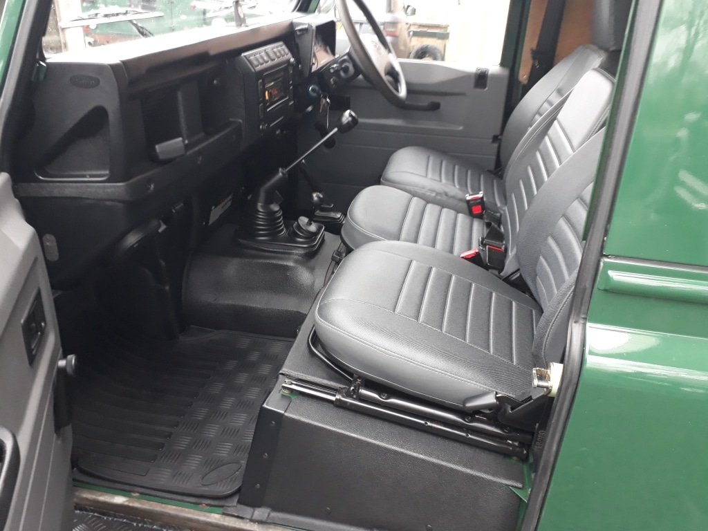 Used Land Rover Defender 2003 for sale - 77453598: Photo 4