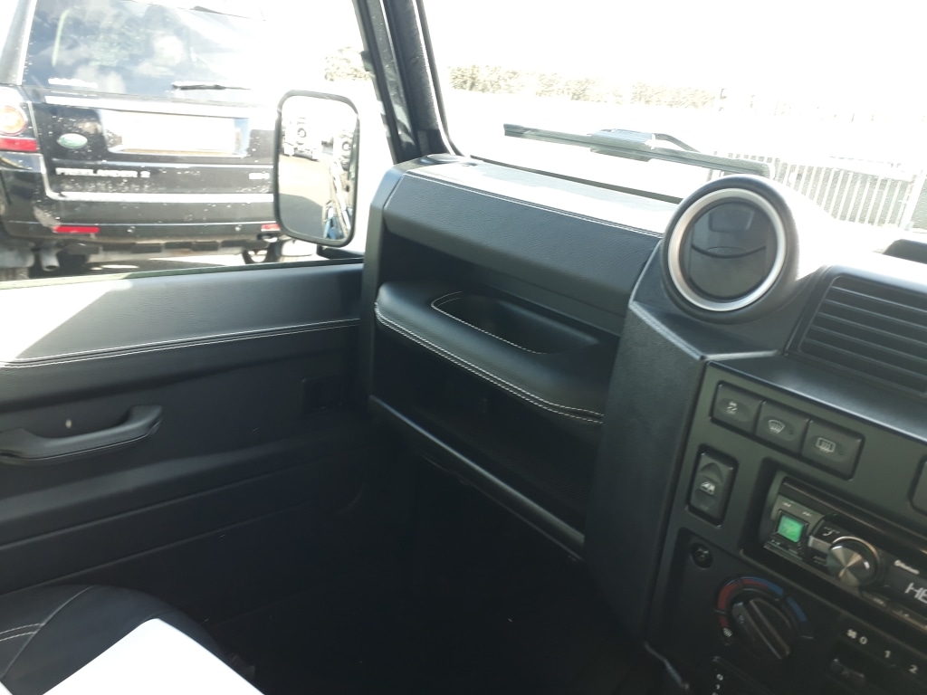 Used Land Rover Defender 2014 for sale - 77891790: Photo 14