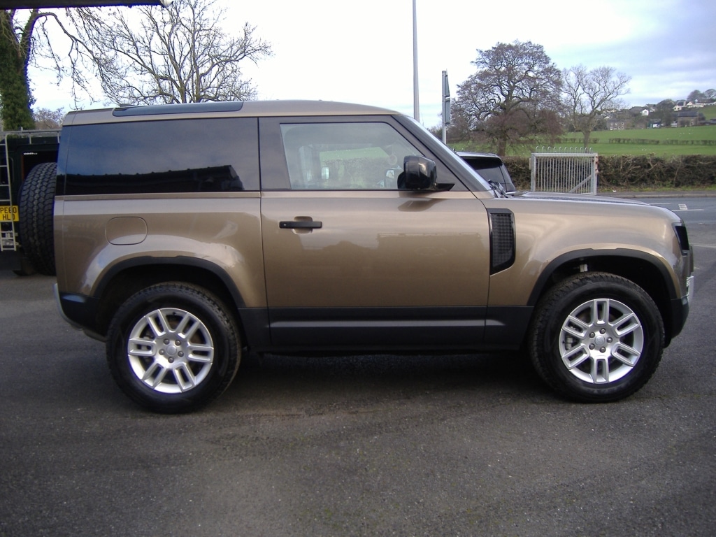 Used Land Rover Defender 2024 for sale - 77073353: Photo 15