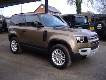 Used Land Rover Defender 2024 for sale - 77073353: Photo
