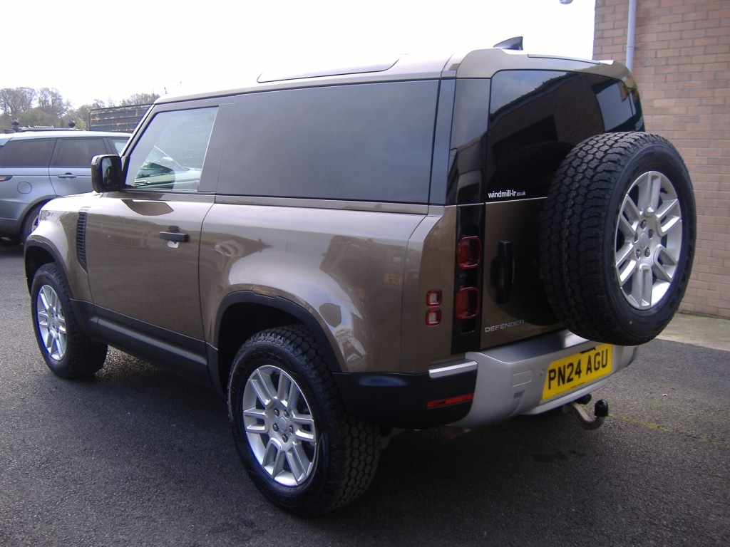Used Land Rover Defender 2024 for sale - 77073353: Photo 6