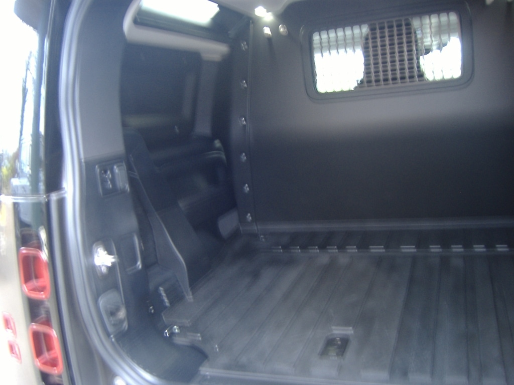 Used Land Rover Defender 2024 for sale - 77073353: Photo 8