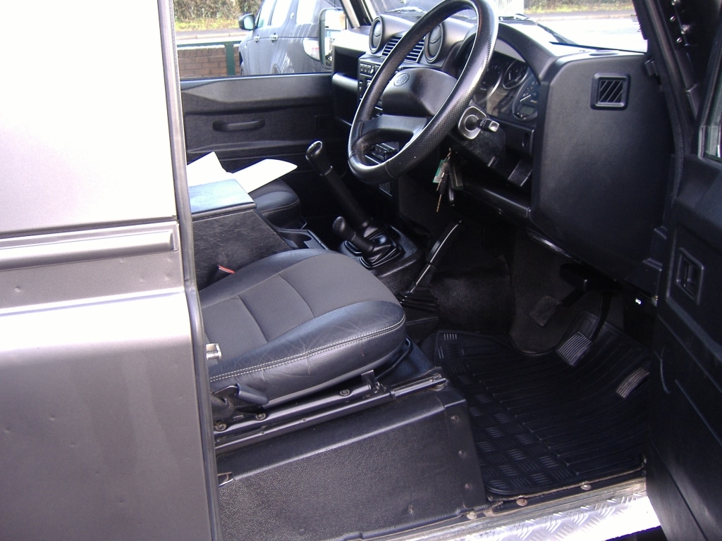 Used Land Rover Defender 2014 for sale - 76970697: Photo 11