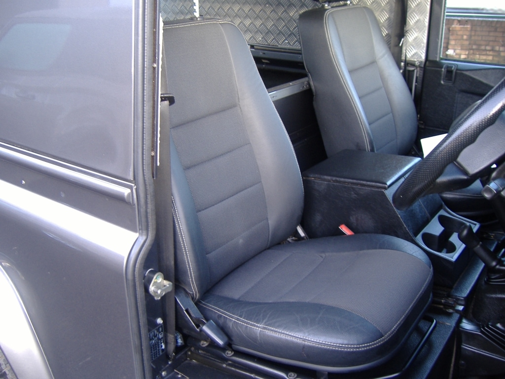 Used Land Rover Defender 2014 for sale - 76970697: Photo 12