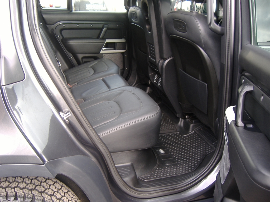 Used Land Rover Defender 2020 for sale - 77409748: Photo 12