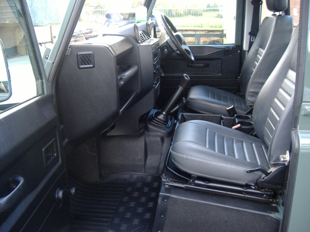 Used Land Rover Defender 2014 for sale - 76359041: Photo 5