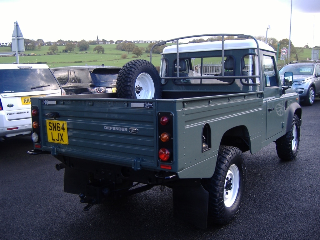Used Land Rover Defender 2014 for sale - 76359041: Photo 8