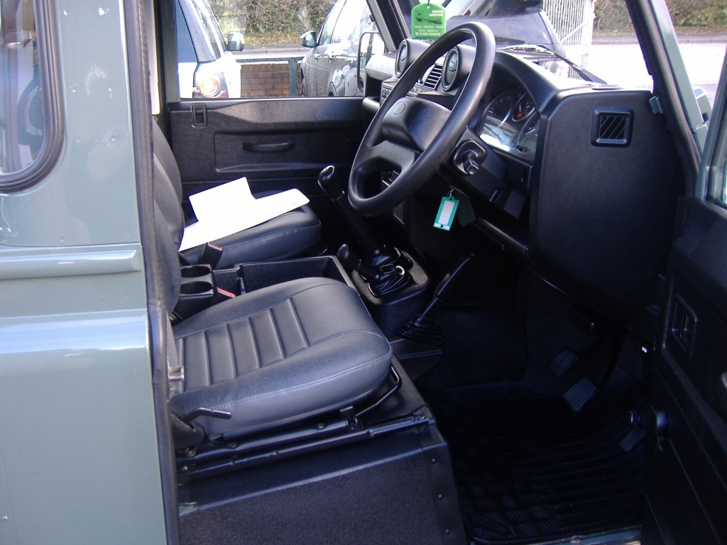 Used Land Rover Defender 2014 for sale - 76359041: Photo 9