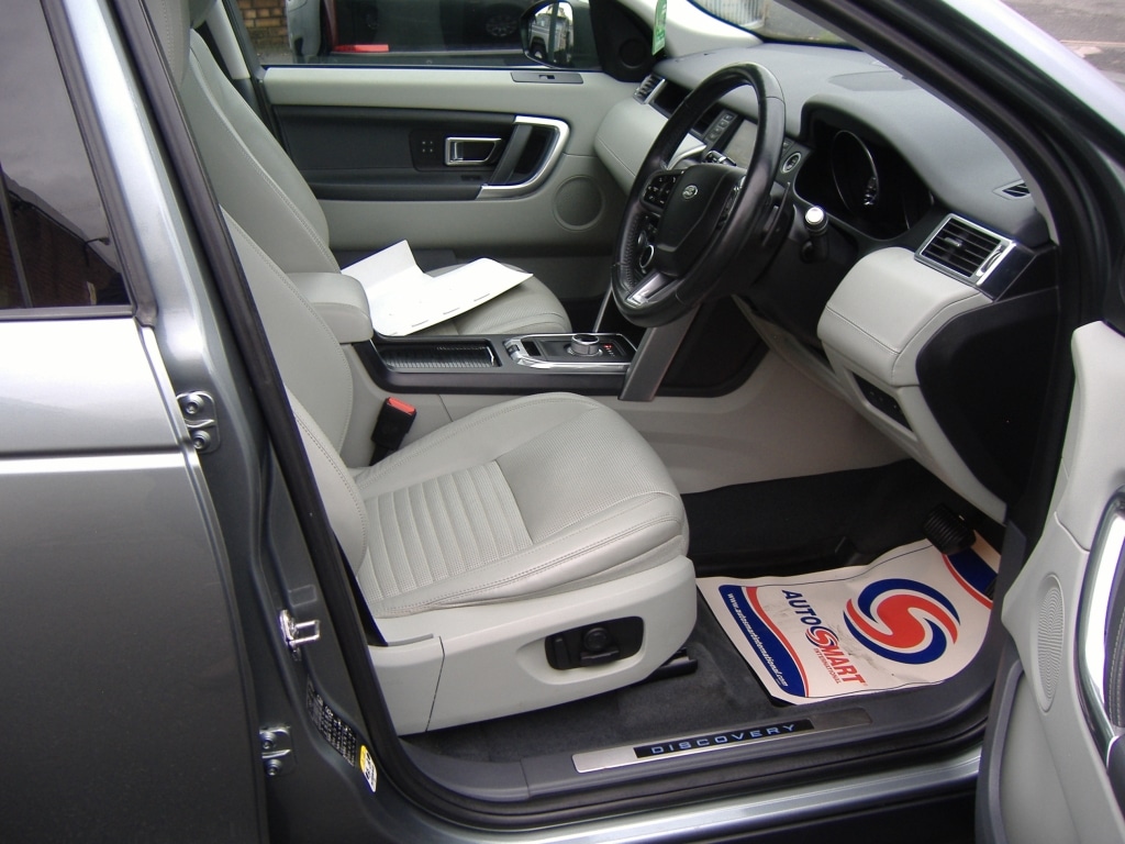 Used Land Rover Discovery Sport 2015 for sale - 76134527: Photo 11